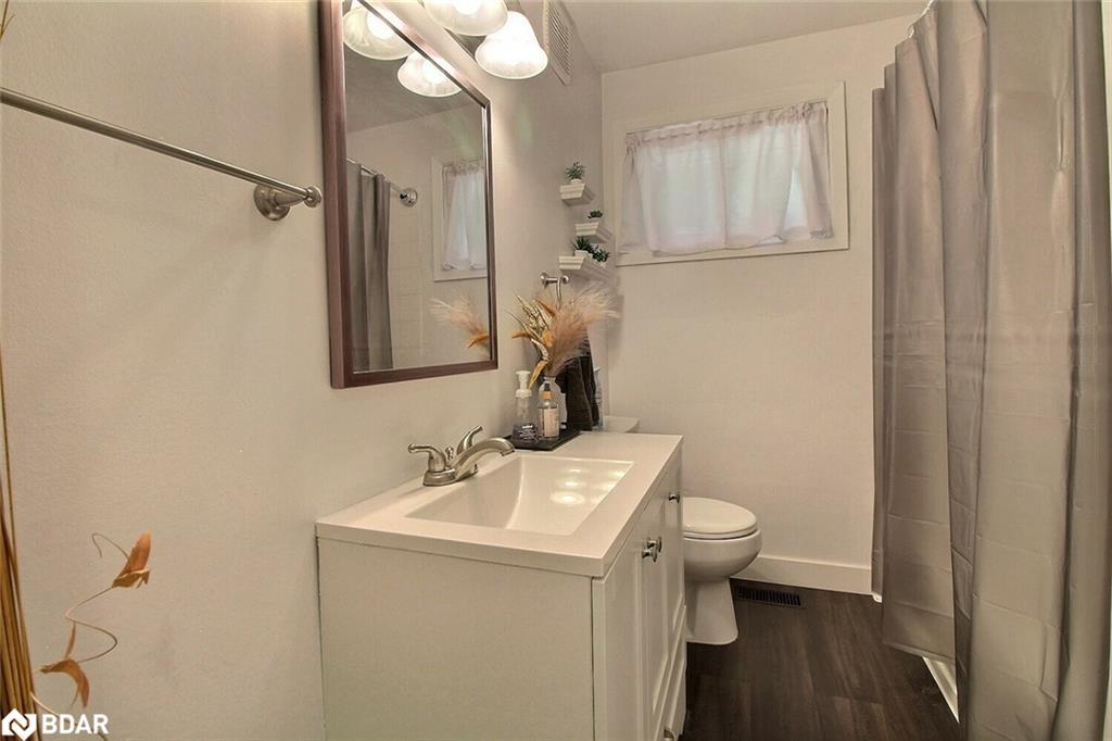 13 Parkside Drive, Quinte West, ON - Indoor Photo Showing Bathroom