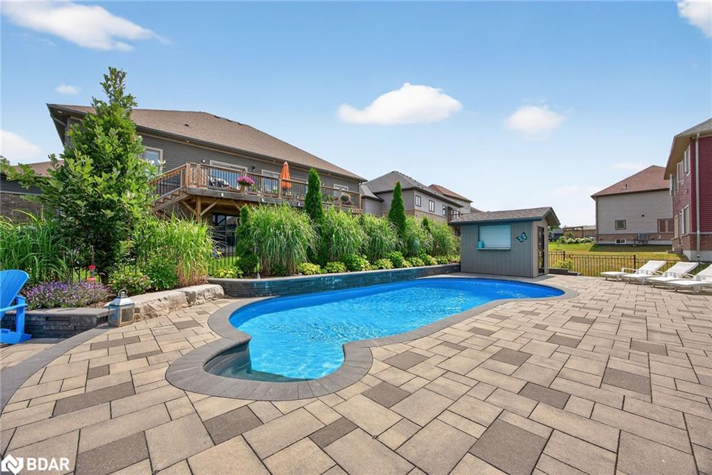 41 Landscape Drive, Oro-Medonte, ON - Outdoor With In Ground Pool With Deck Patio Veranda With Backyard