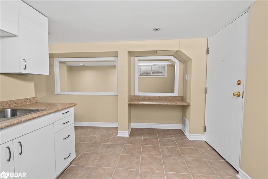 7 Rexway Drive, Georgetown, ON - Indoor