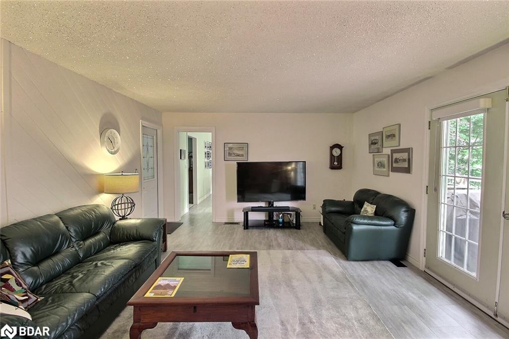 3268 County Road 3 Road, Carrying Place, ON - Indoor Photo Showing Living Room