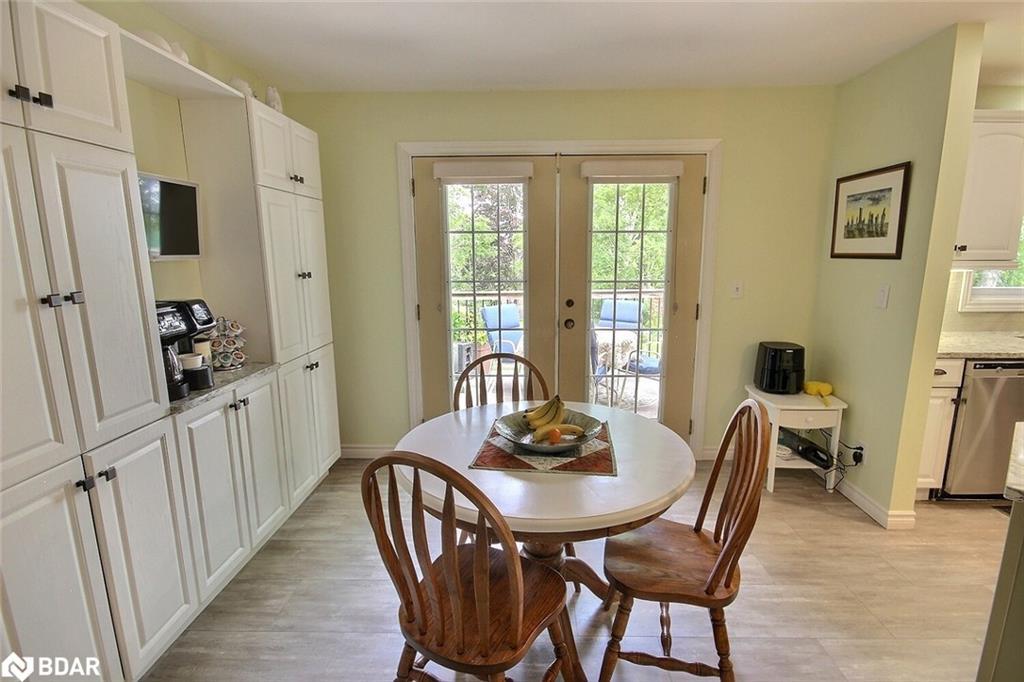 3268 County Road 3 Road, Carrying Place, ON - Indoor Photo Showing Dining Room