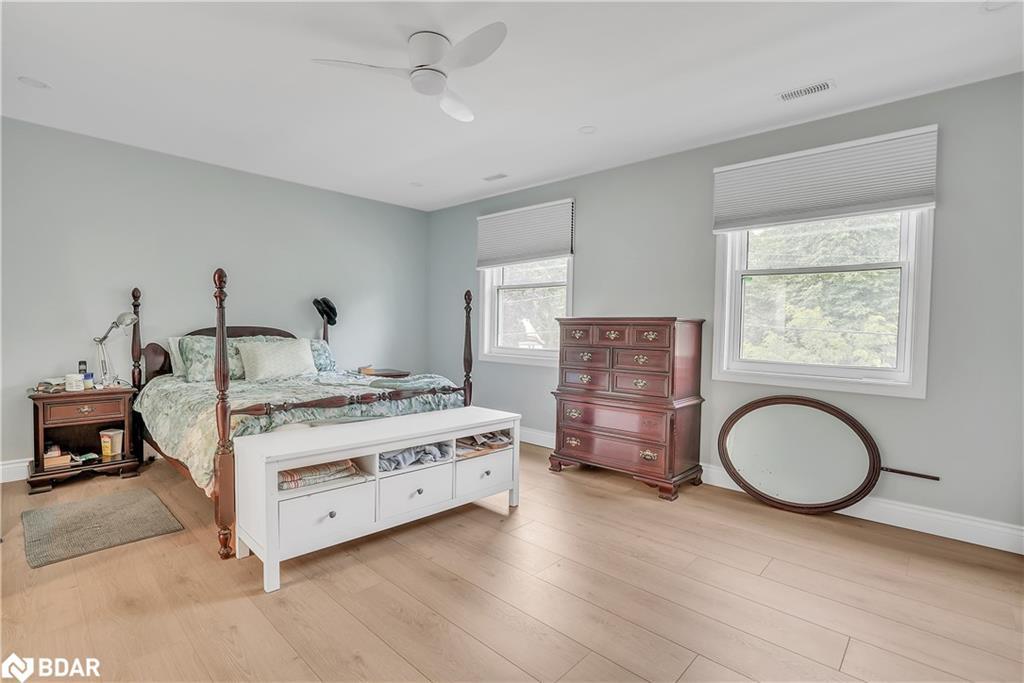 26 Granville Street, Barrie, ON - Indoor Photo Showing Bedroom