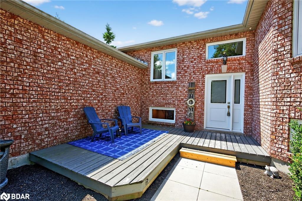 2 Birchmount Circle, Wasaga Beach, ON - Outdoor With Exterior