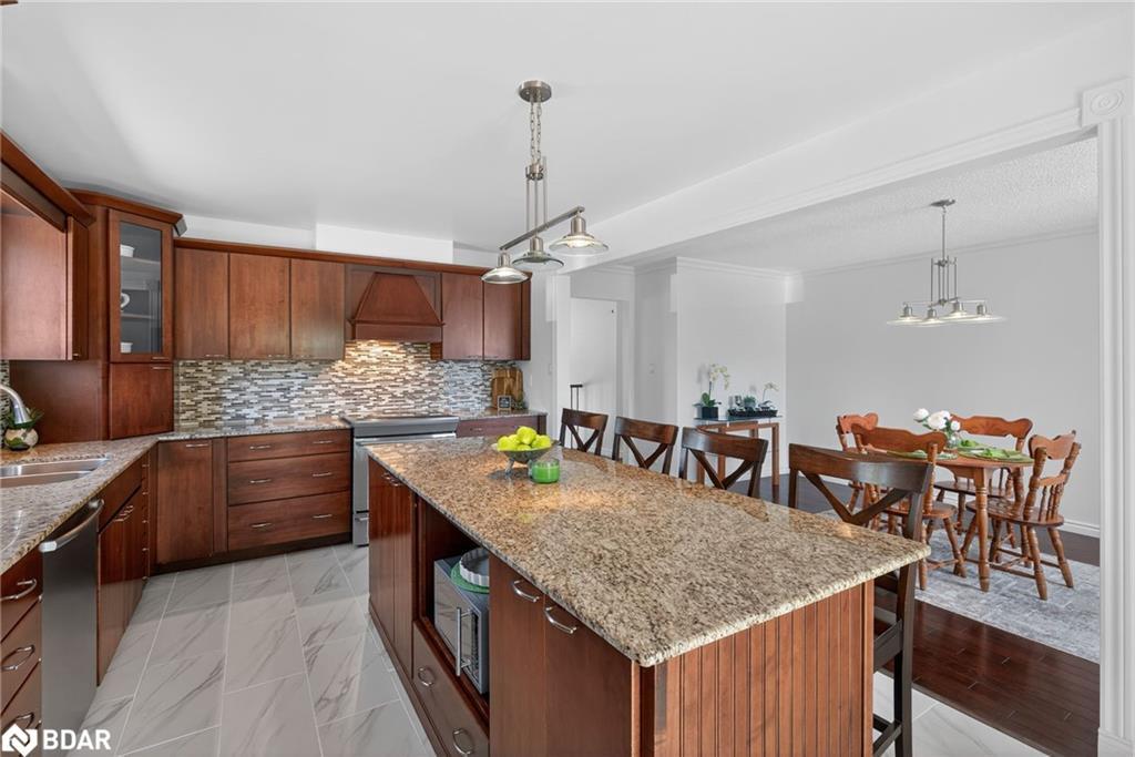 2 Birchmount Circle, Wasaga Beach, ON - Indoor Photo Showing Kitchen With Double Sink