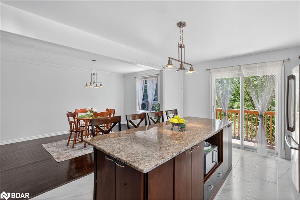 2 Birchmount Circle, Wasaga Beach, ON - Indoor