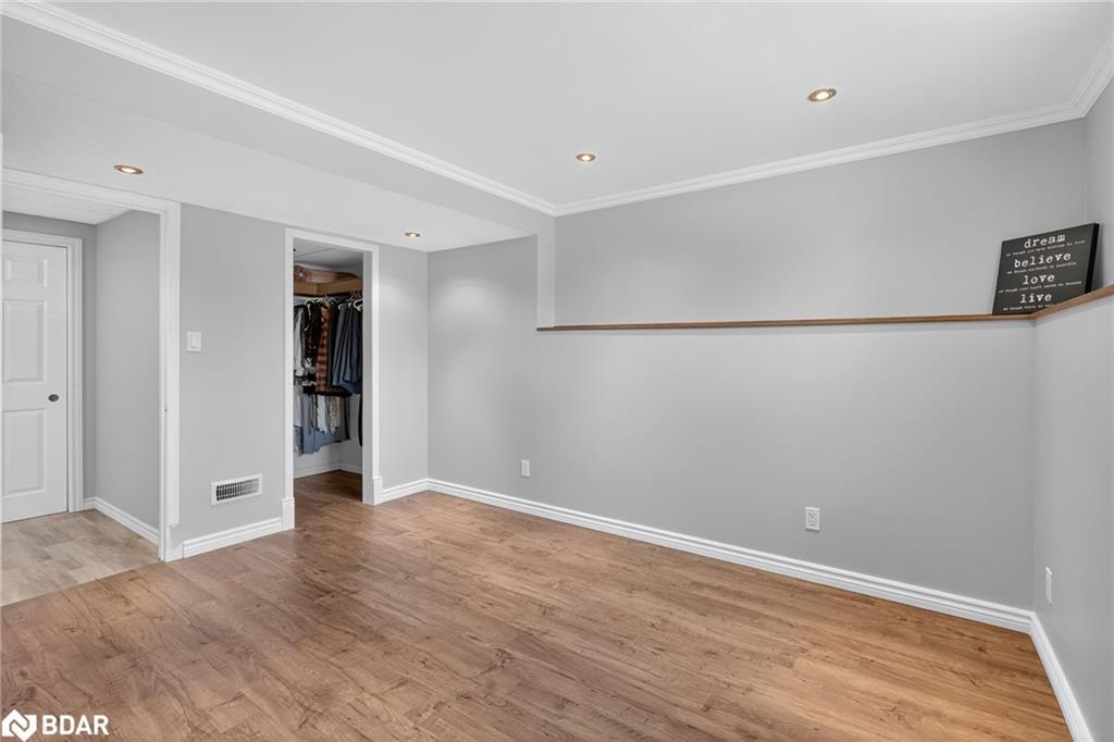 2 Birchmount Circle, Wasaga Beach, ON - Indoor Photo Showing Other Room