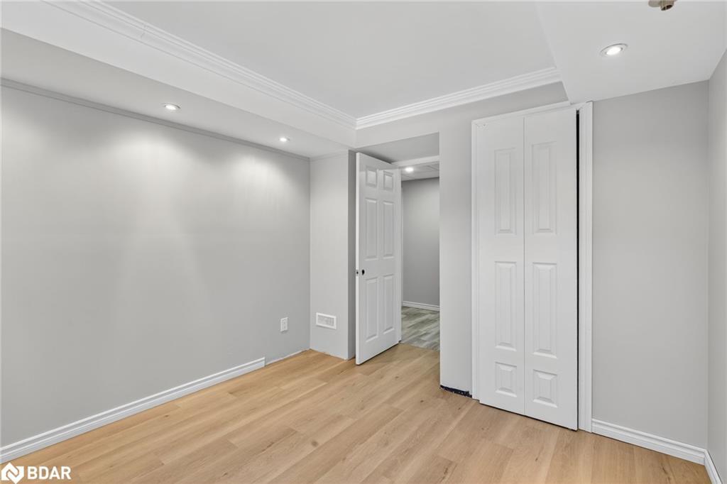 2 Birchmount Circle, Wasaga Beach, ON - Indoor Photo Showing Other Room