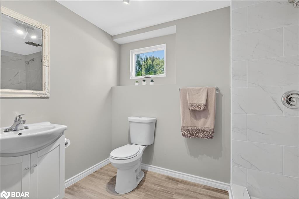2 Birchmount Circle, Wasaga Beach, ON - Indoor Photo Showing Bathroom