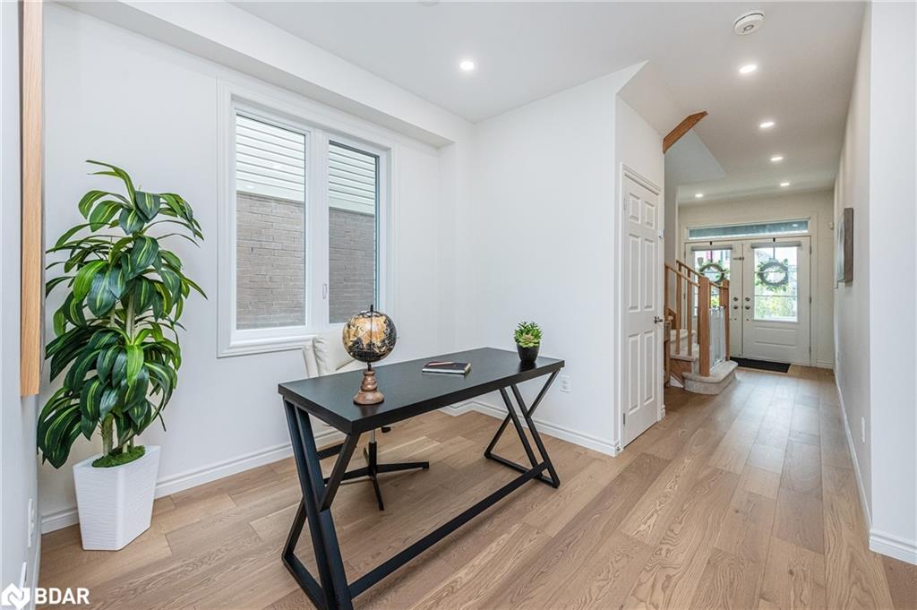 35 Povey Road, Fergus, ON - Indoor Photo Showing Office