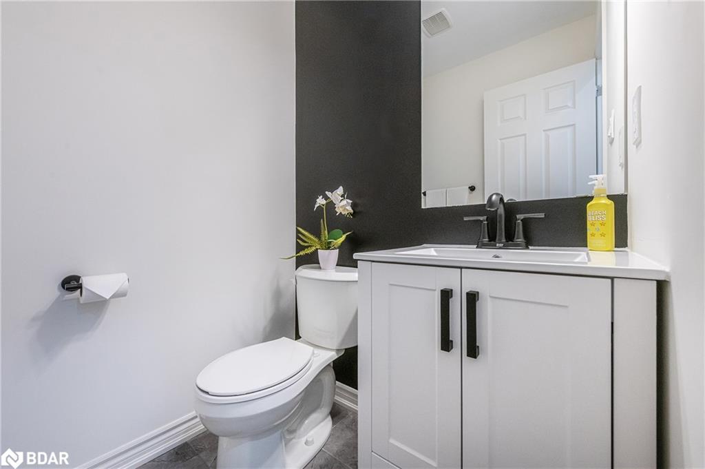 35 Povey Road, Fergus, ON - Indoor Photo Showing Bathroom