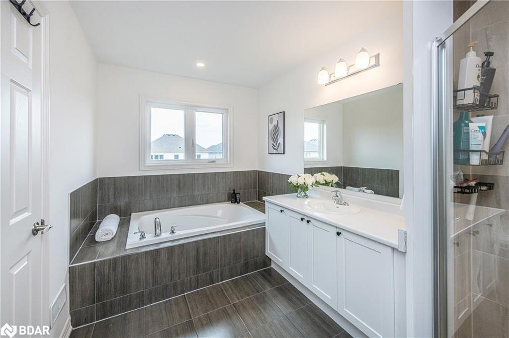 35 Povey Road, Fergus, ON - Indoor Photo Showing Bathroom