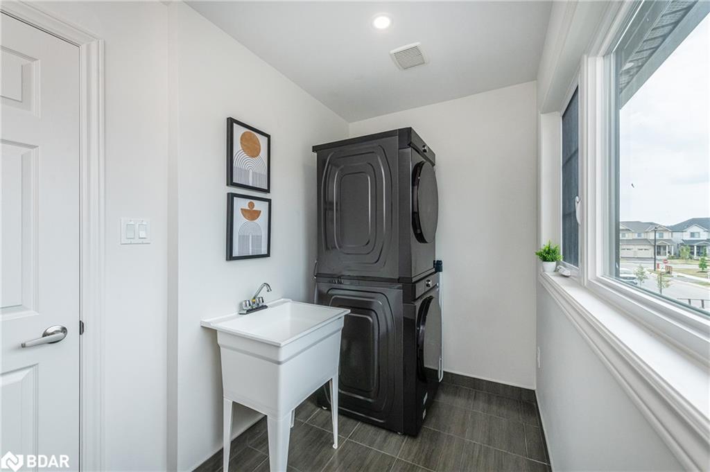 35 Povey Road, Fergus, ON - Indoor