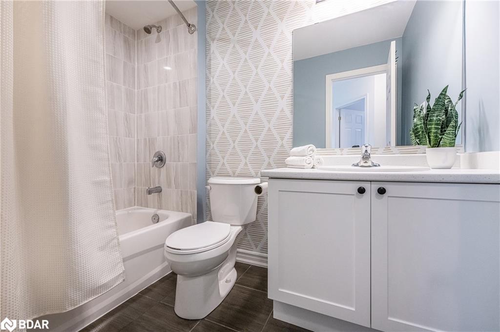 35 Povey Road, Fergus, ON - Indoor Photo Showing Bathroom