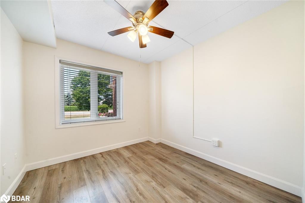 103-11 Beck Boulevard, Penetanguishene, ON - Indoor Photo Showing Other Room