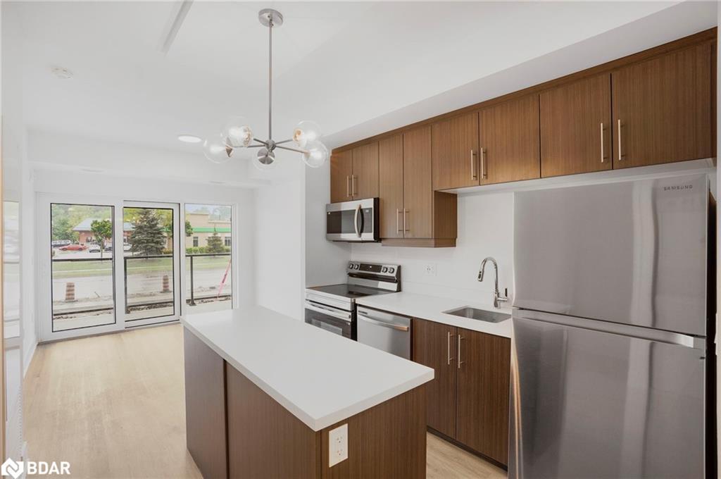 G03-575 Conklin Road, Brantford, ON - Indoor Photo Showing Kitchen