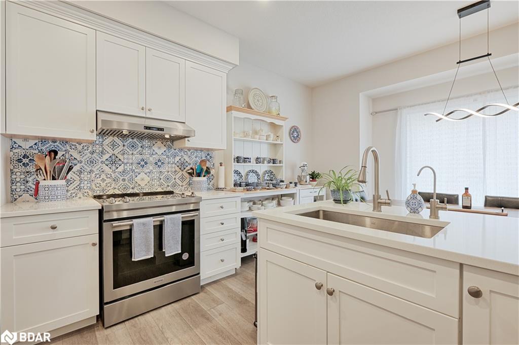 80 Mill Race Crescent, St. Jacobs, ON - Indoor Photo Showing Kitchen With Upgraded Kitchen