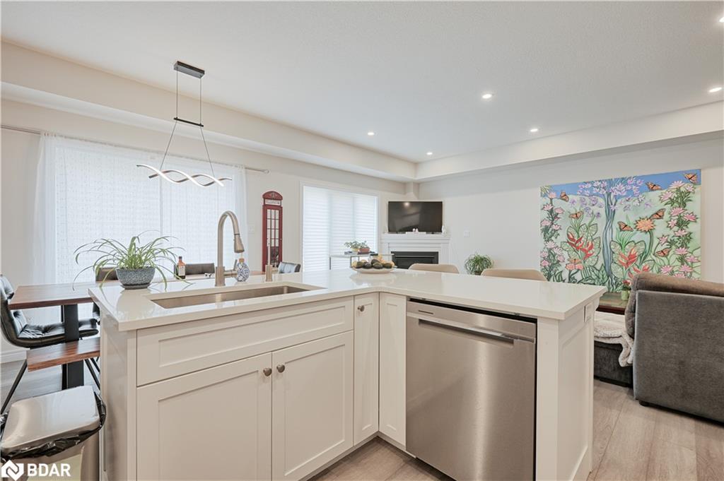 80 Mill Race Crescent, St. Jacobs, ON - Indoor Photo Showing Kitchen