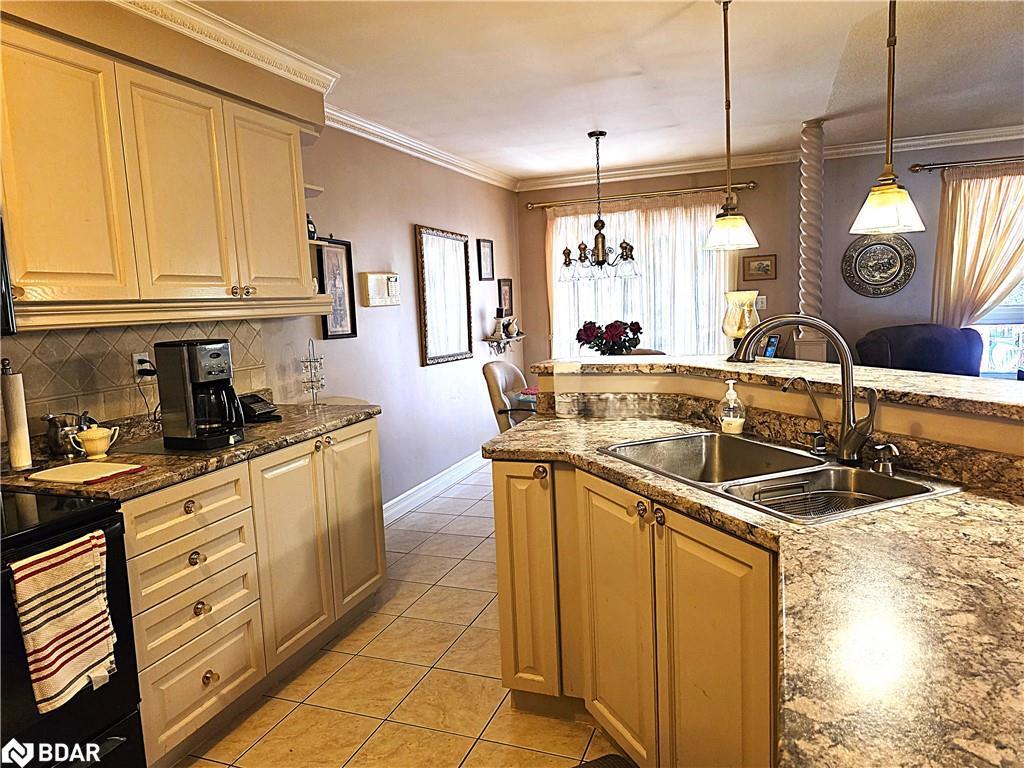28 Cranberry Heights, Wasaga Beach, ON - Indoor Photo Showing Kitchen With Double Sink