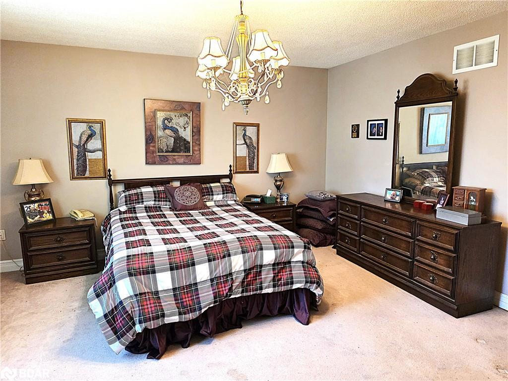 28 Cranberry Heights, Wasaga Beach, ON - Indoor Photo Showing Bedroom