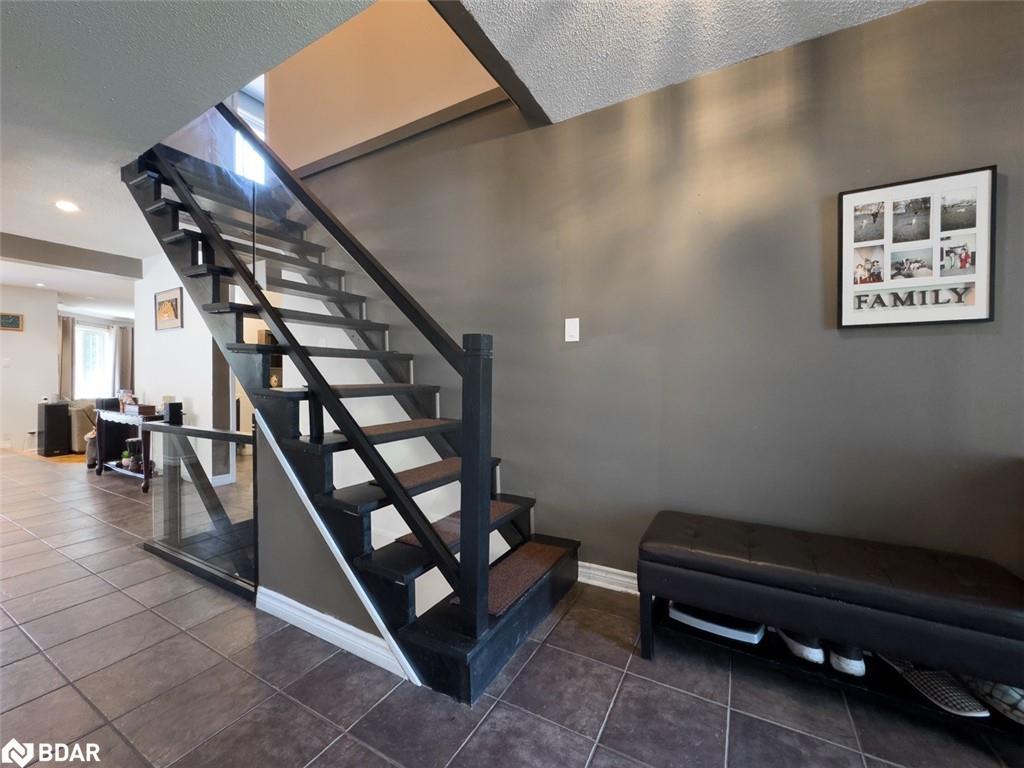 18 Cotswold Court, Georgetown, ON - Indoor Photo Showing Other Room