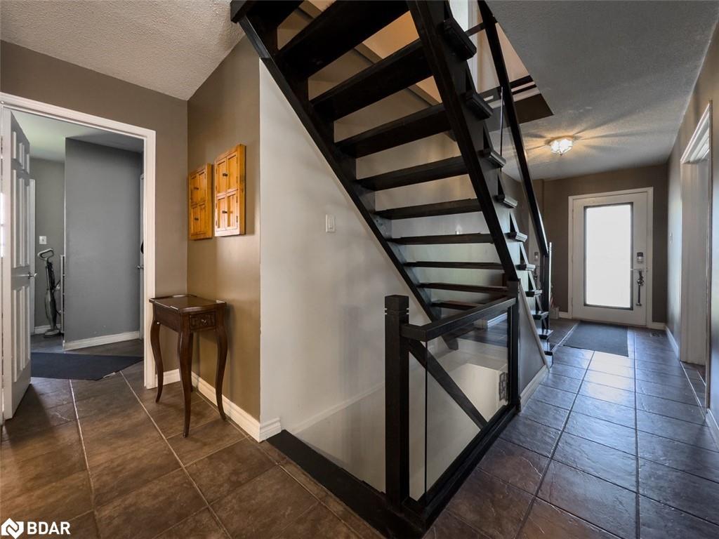 18 Cotswold Court, Georgetown, ON - Indoor Photo Showing Other Room