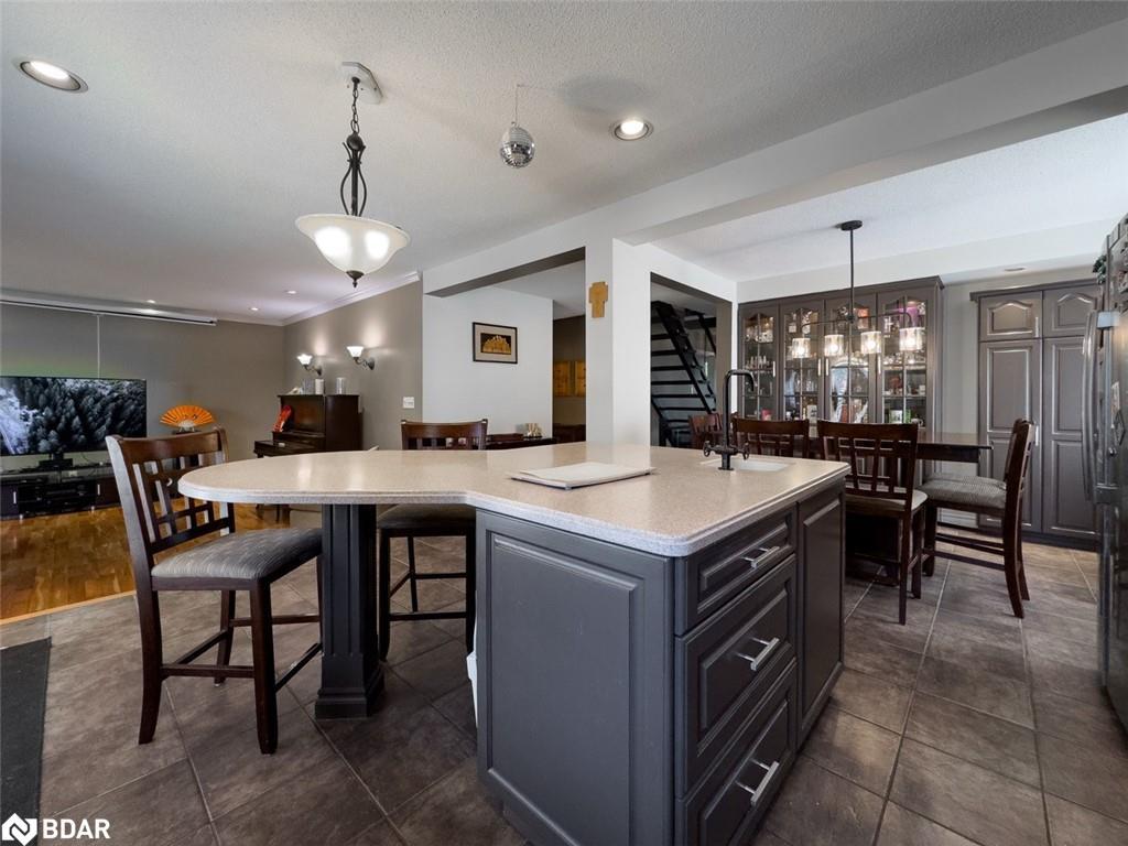 18 Cotswold Court, Georgetown, ON - Indoor