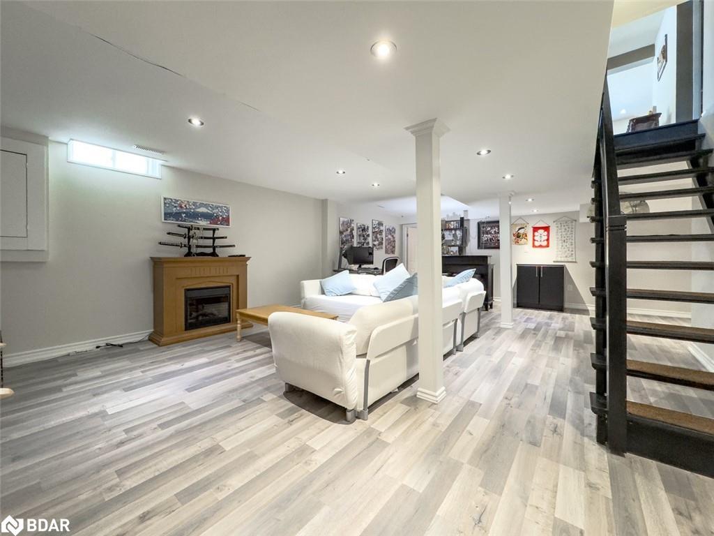 18 Cotswold Court, Georgetown, ON - Indoor With Fireplace