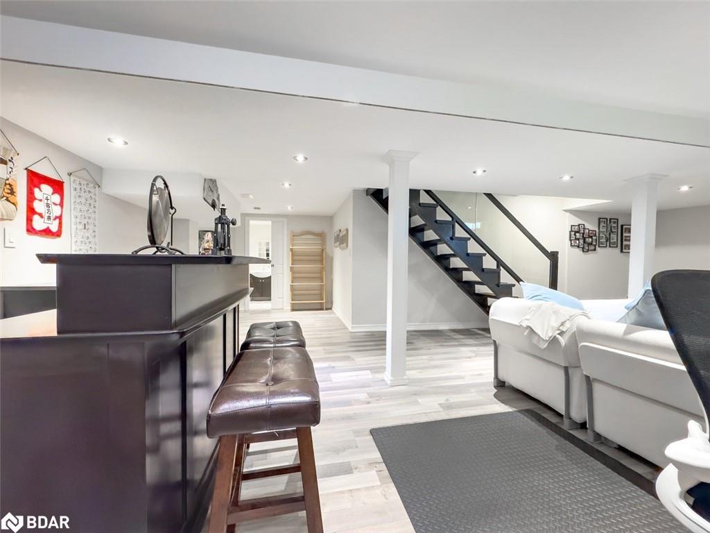 18 Cotswold Court, Georgetown, ON - Indoor