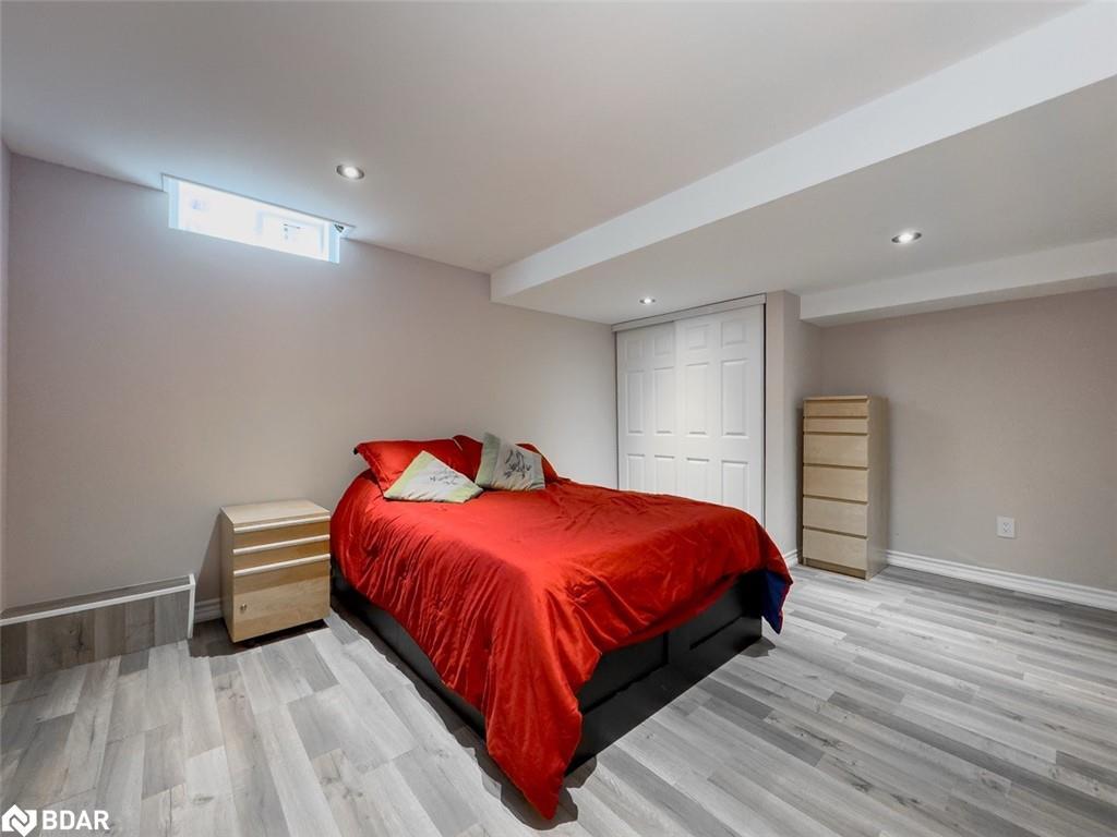 18 Cotswold Court, Georgetown, ON - Indoor Photo Showing Bedroom