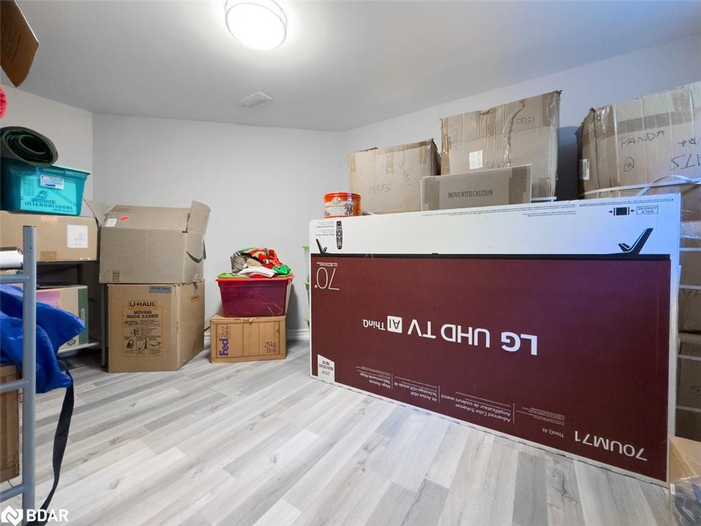 18 Cotswold Court, Georgetown, ON - Indoor