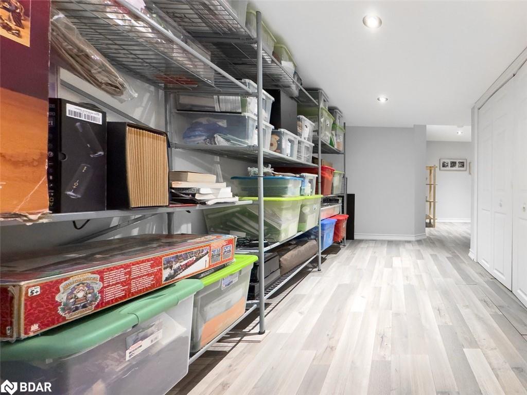 18 Cotswold Court, Georgetown, ON - Indoor