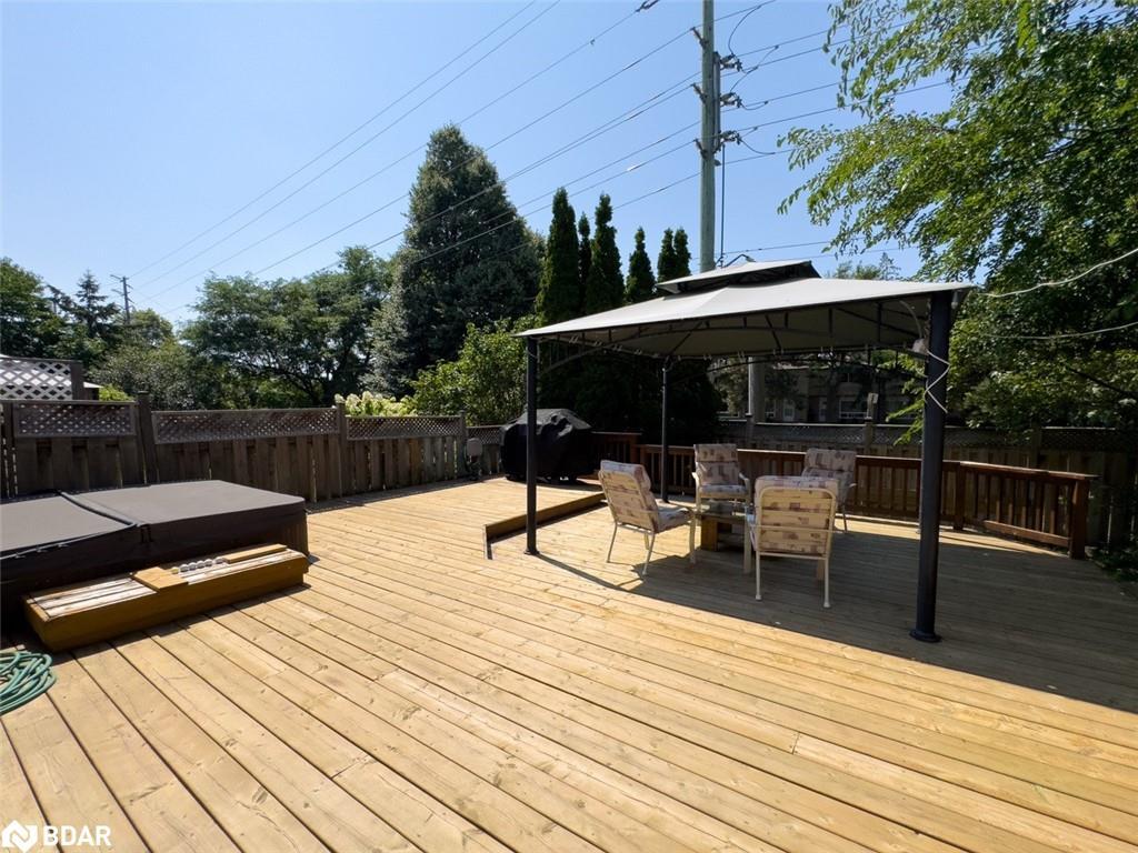 18 Cotswold Court, Georgetown, ON - Outdoor With Deck Patio Veranda