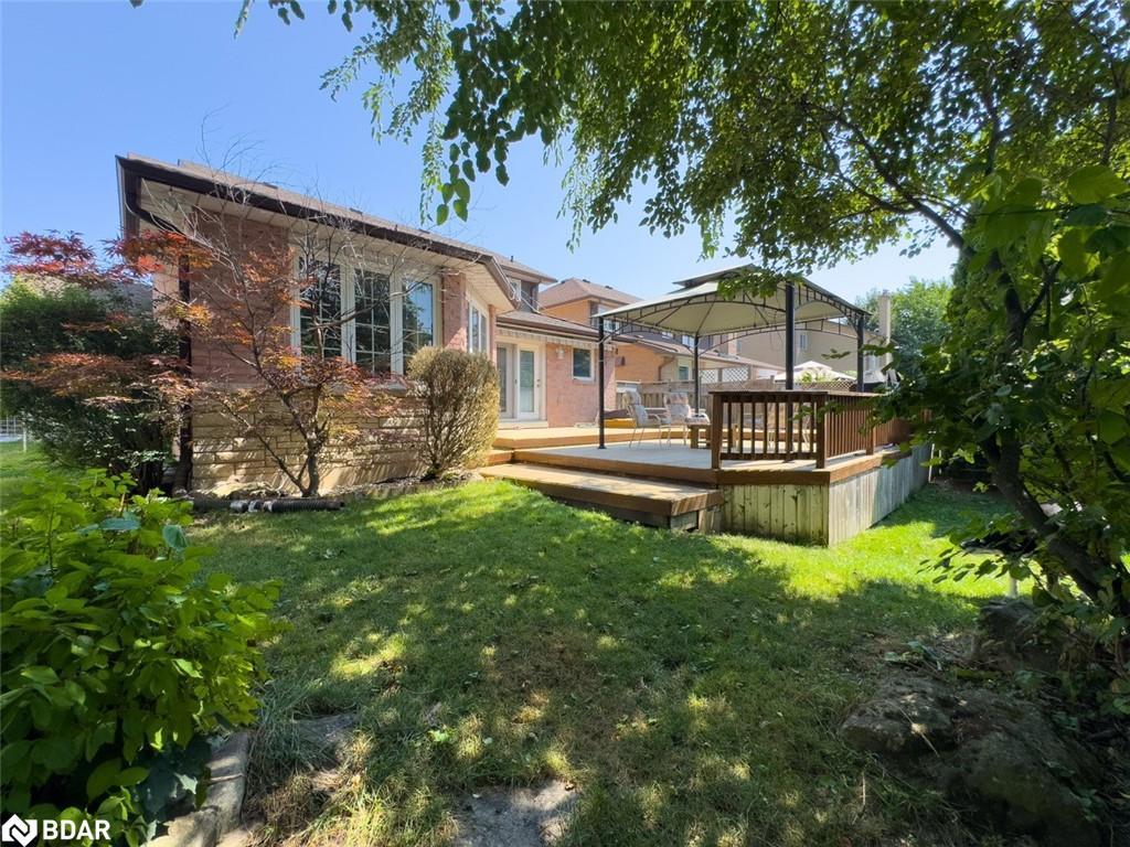 18 Cotswold Court, Georgetown, ON - Outdoor With Deck Patio Veranda