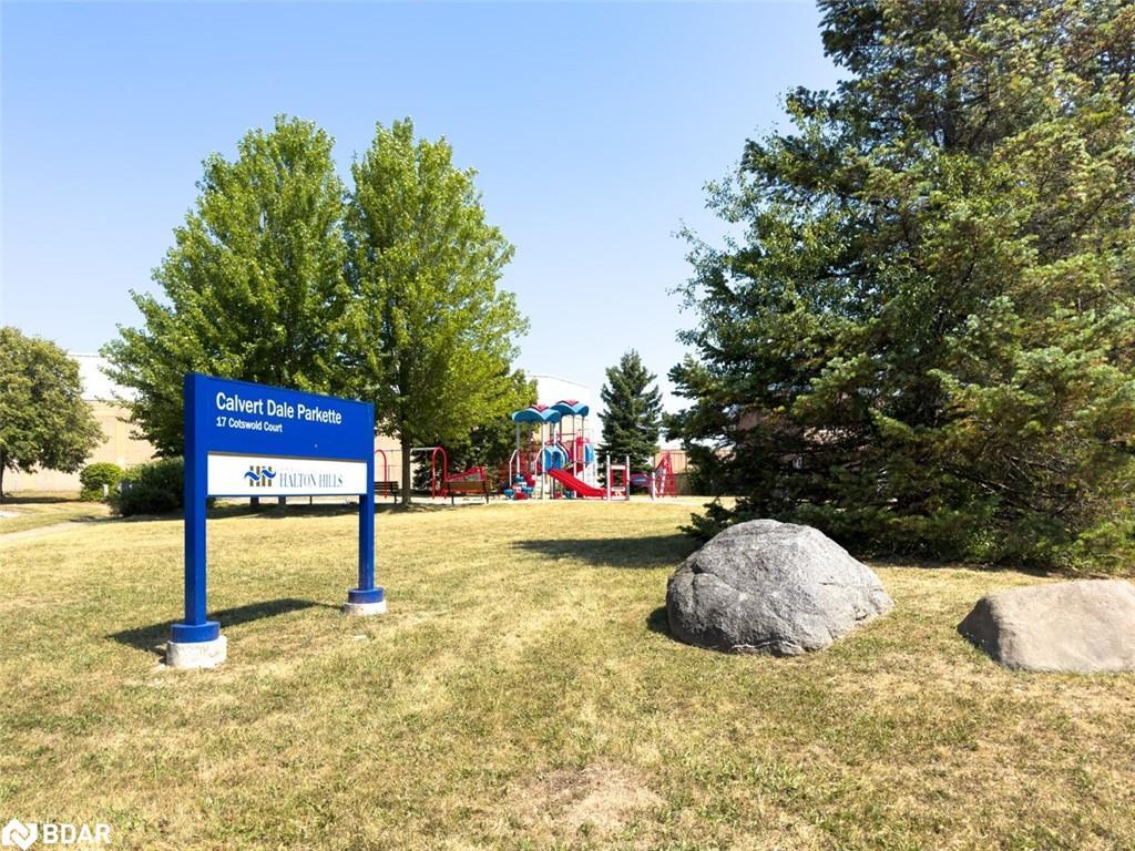 18 Cotswold Court, Georgetown, ON - Outdoor