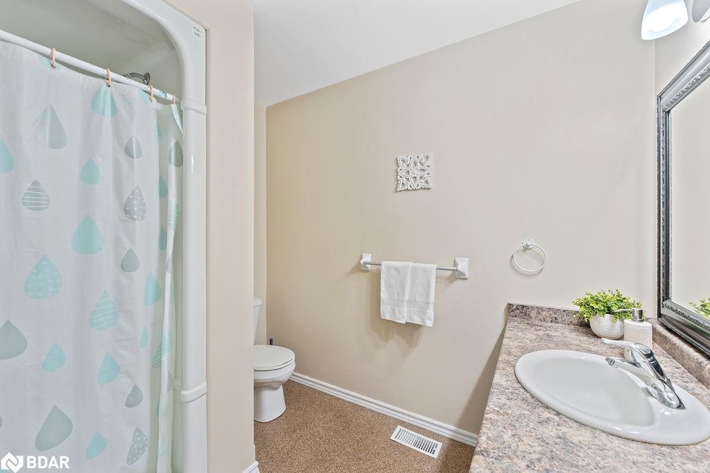 18-510 Queensway W, Simcoe, ON - Indoor Photo Showing Bathroom