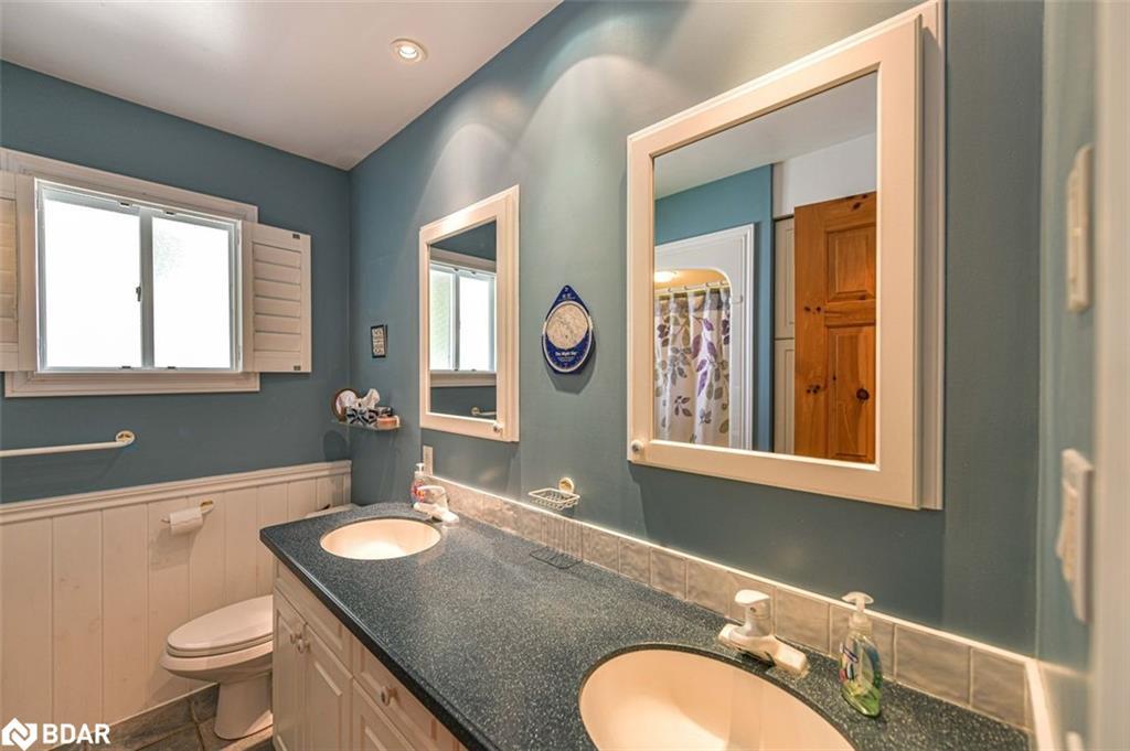 4283 Plum Point Road, Ramara, ON - Indoor Photo Showing Bathroom