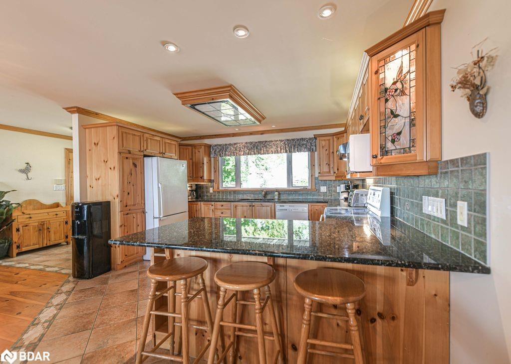 4283 Plum Point Road, Ramara, ON - Indoor Photo Showing Kitchen