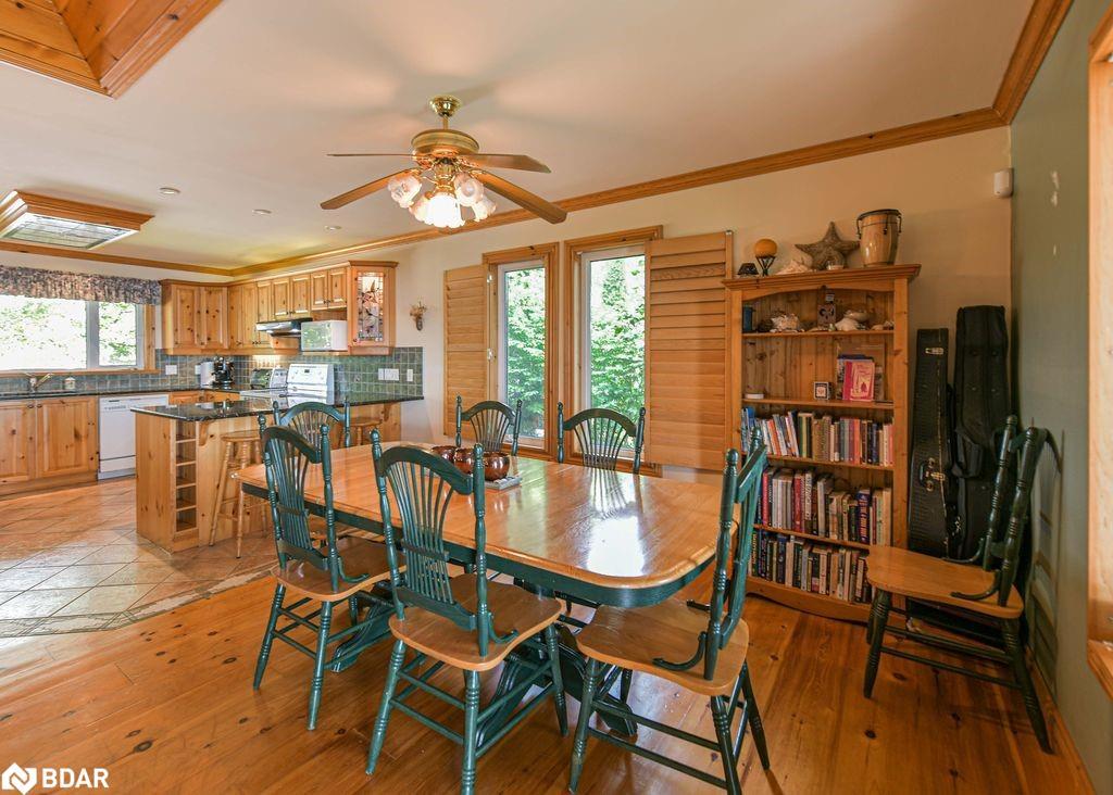4283 Plum Point Road, Ramara, ON - Indoor Photo Showing Dining Room