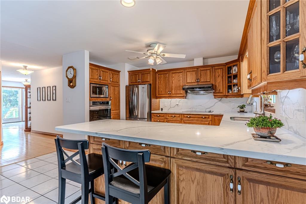 3891 9 Line N, Oro-Medonte, ON - Indoor Photo Showing Kitchen