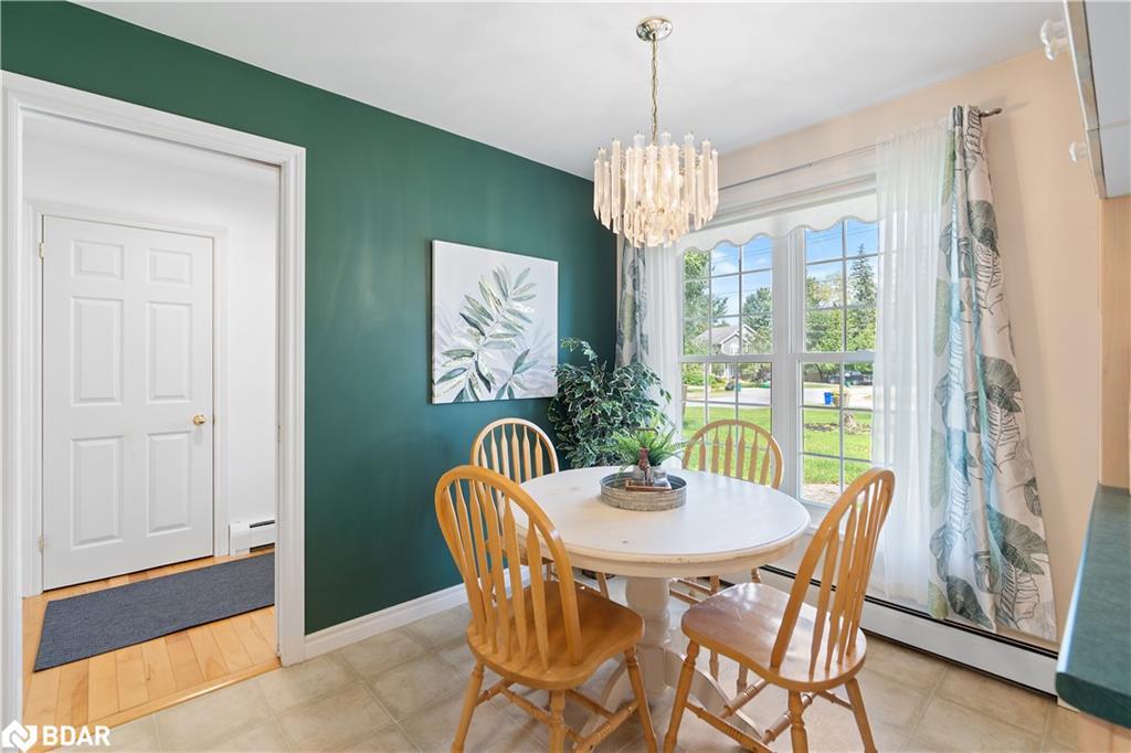 443 By-Lock Acres Road, Huntsville, ON - Indoor Photo Showing Dining Room