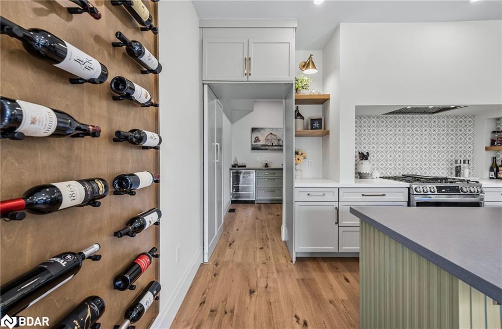 46 Tyndale Road, Barrie, ON - Indoor Photo Showing Kitchen