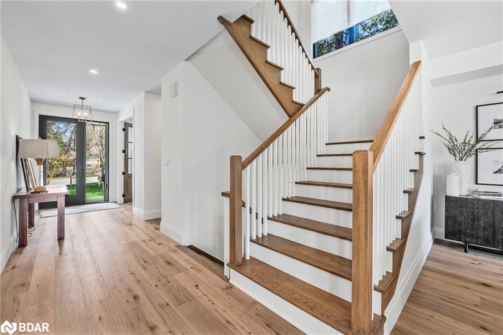 46 Tyndale Road, Barrie, ON - Indoor Photo Showing Other Room