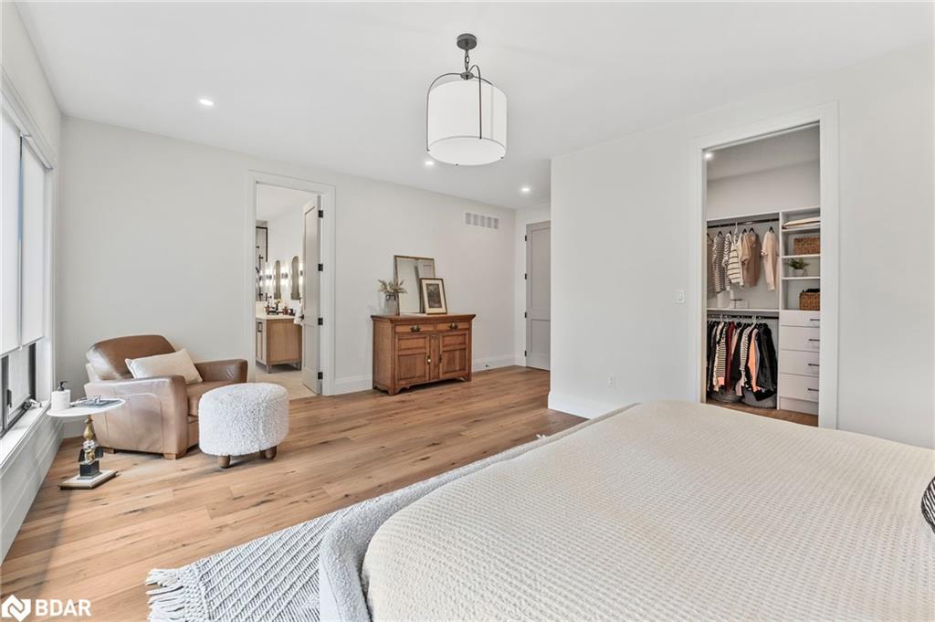 46 Tyndale Road, Barrie, ON - Indoor Photo Showing Bedroom