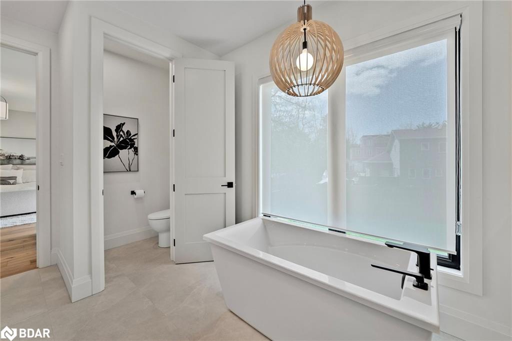 46 Tyndale Road, Barrie, ON - Indoor Photo Showing Other Room