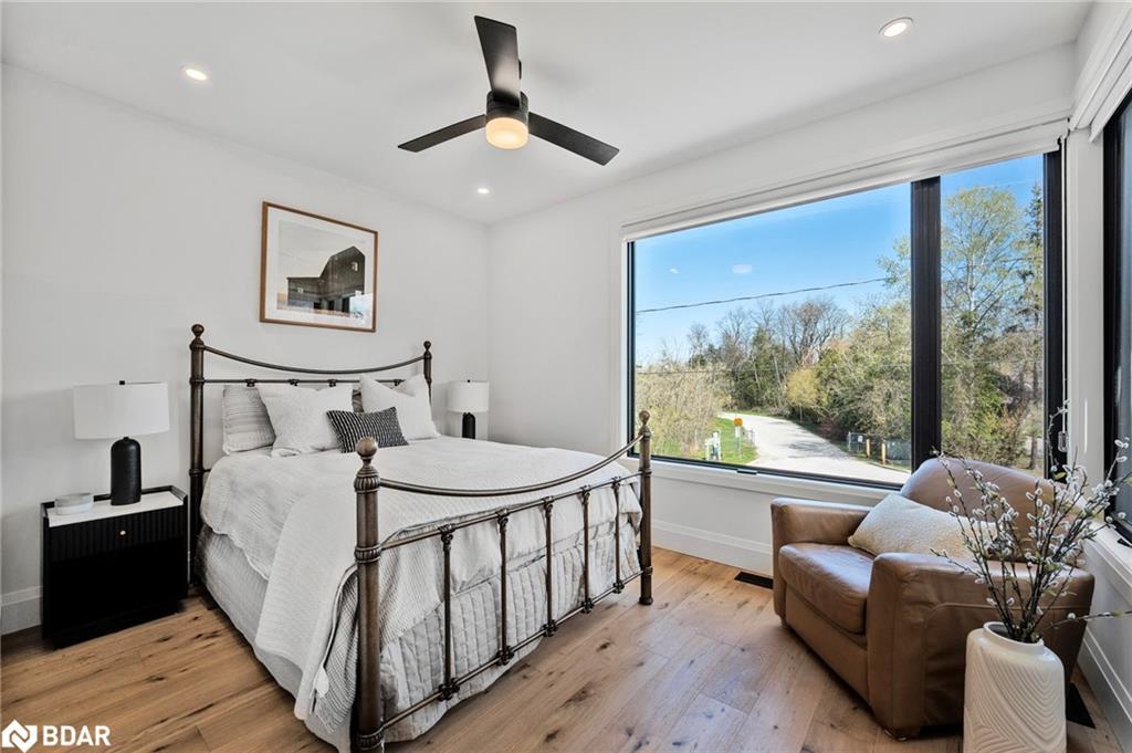 46 Tyndale Road, Barrie, ON - Indoor Photo Showing Bedroom