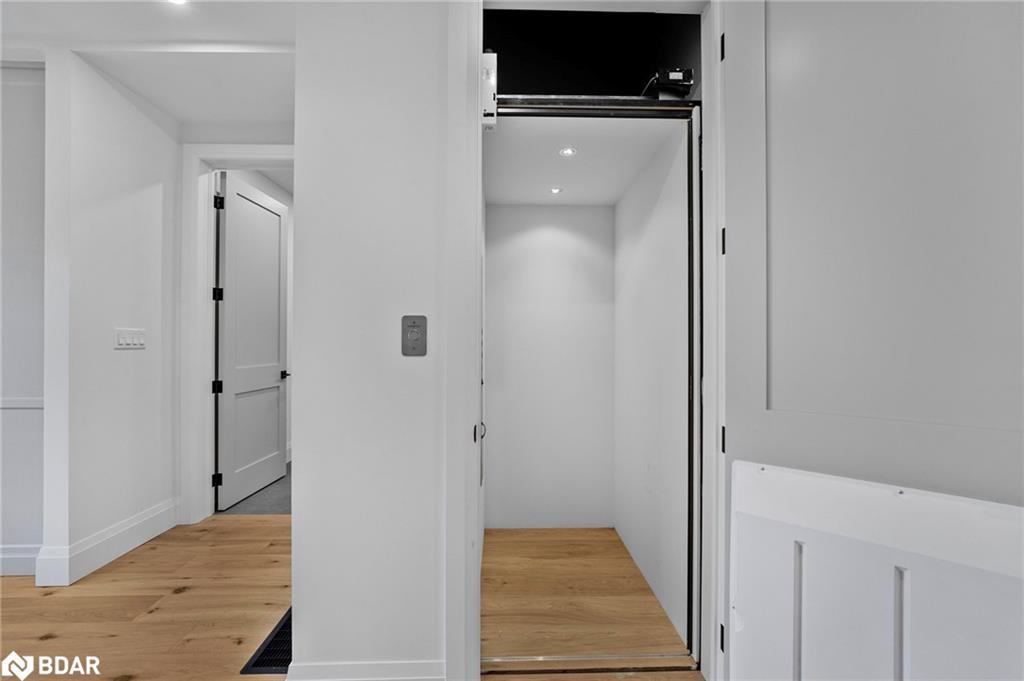 46 Tyndale Road, Barrie, ON - Indoor Photo Showing Other Room