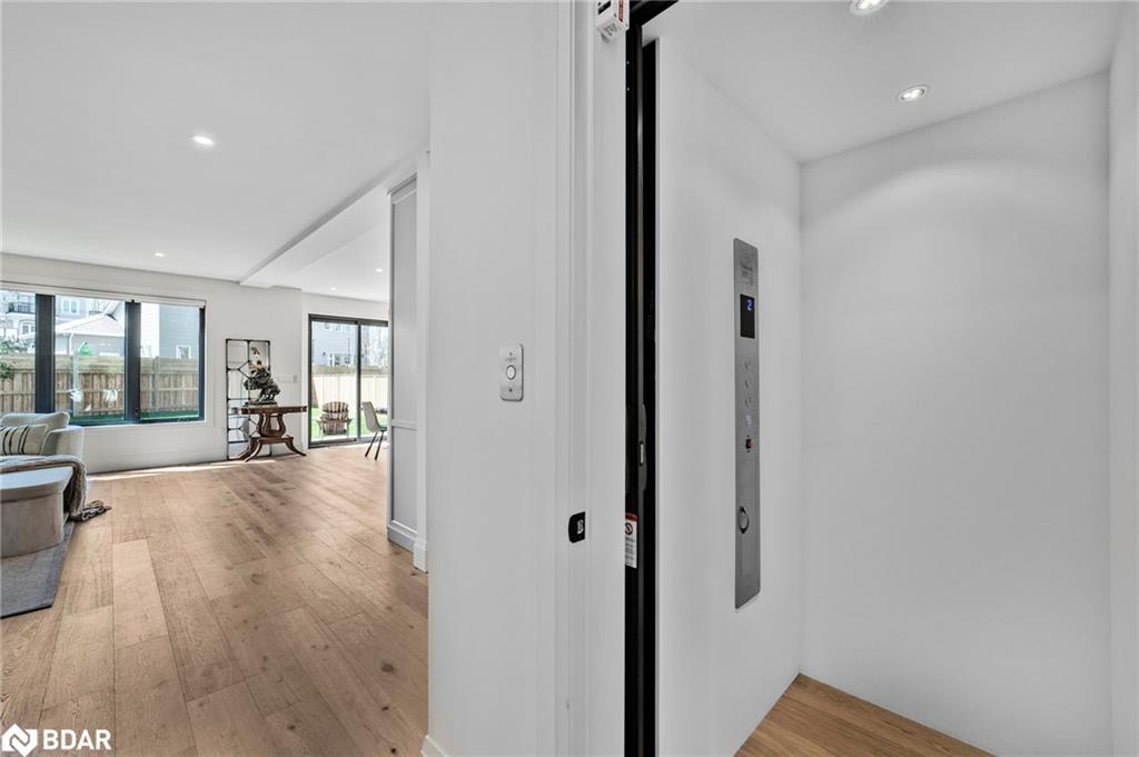 46 Tyndale Road, Barrie, ON - Indoor