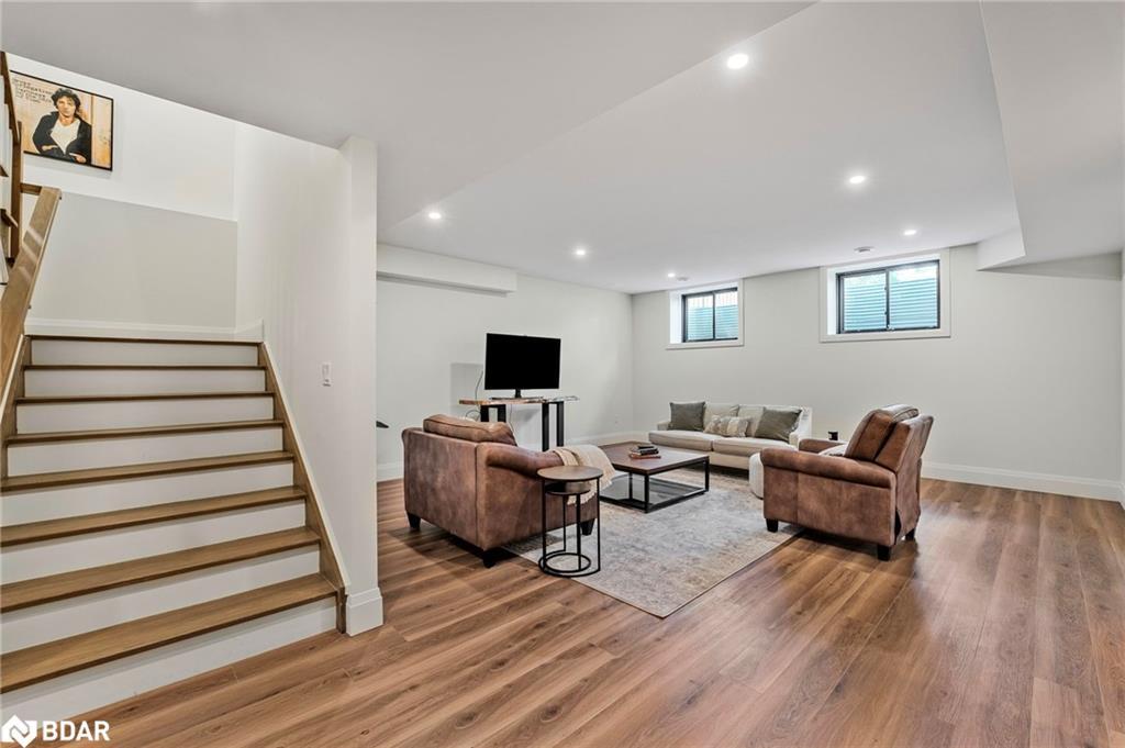 46 Tyndale Road, Barrie, ON - Indoor