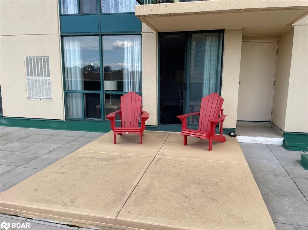 111-65 Ellen Street, Barrie, ON - Outdoor