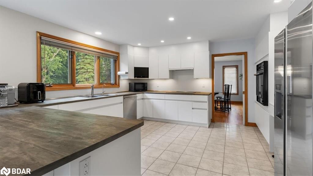 26 Bridlewood Lane, Trenton, ON - Indoor Photo Showing Kitchen With Double Sink